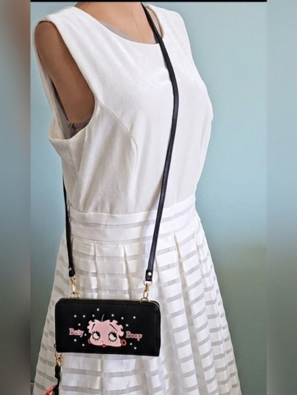 BETTY BOOP Wallet/Crossbody Holds Cell Phone